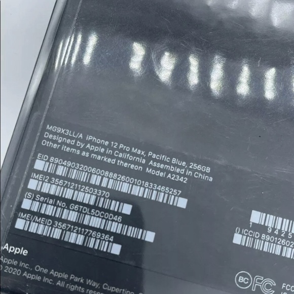 iPhone 12 - Picture 5 of 5